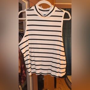 Old Navy Black and White Ribbed Top